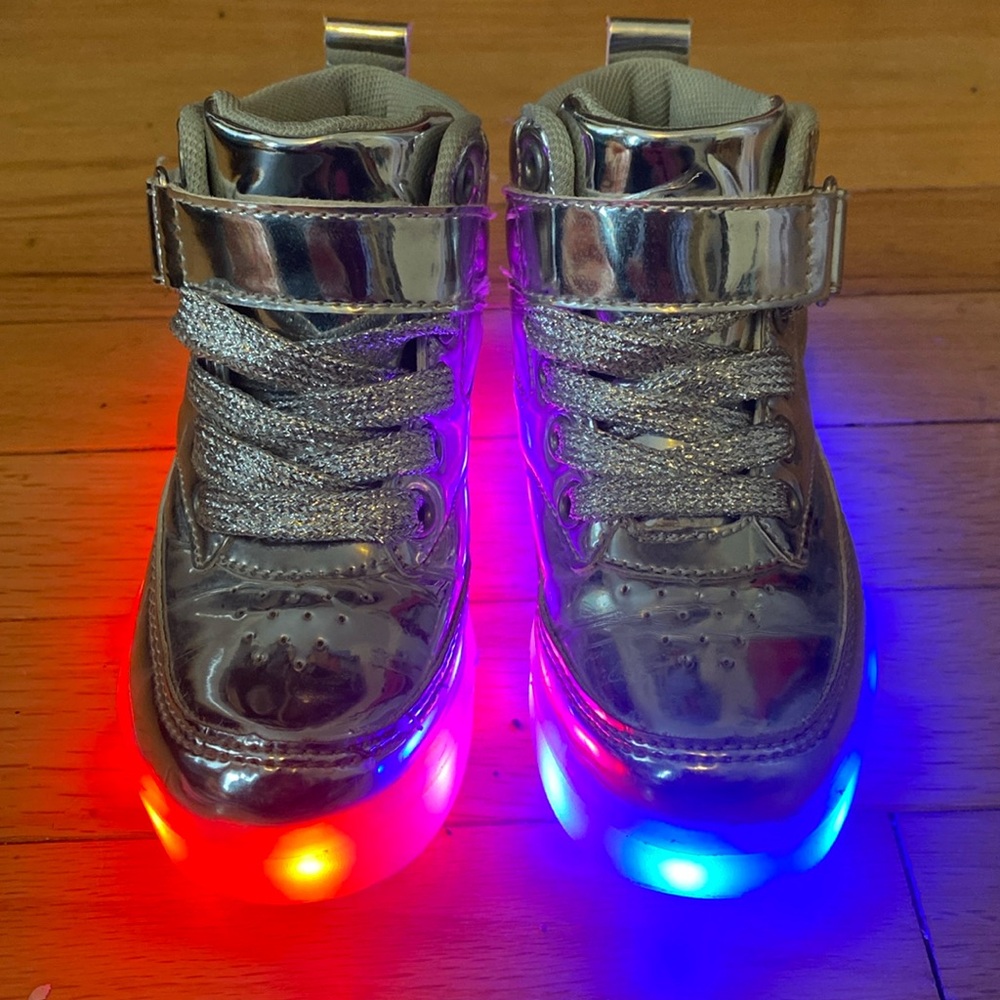 Metallic Light Up High Tops Sz 26/10 US